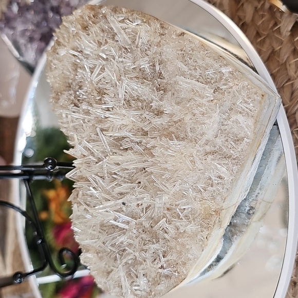 Gorgeous Large Quartz Heart With Sparkly Quartz Needles 5" X 4" With Stand - Picture 15 of 16